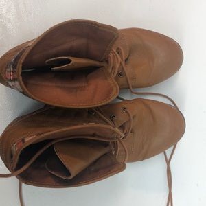 Brown low rise boots!